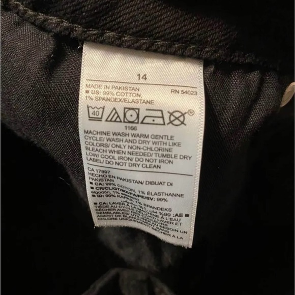 Old Navy Black Cut Off Jean Shorts - Picture 3 of 7